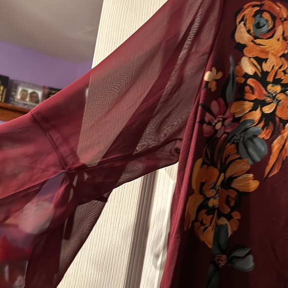 Burgundy Fall top 1x 💗 - Picture 4 of 7